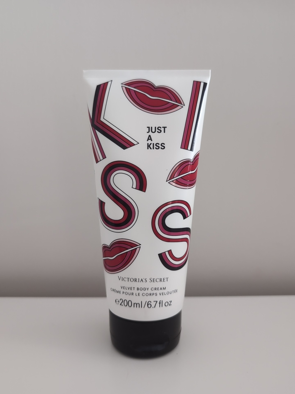Victoria's Secret Just A Kiss Velvet Body Cream